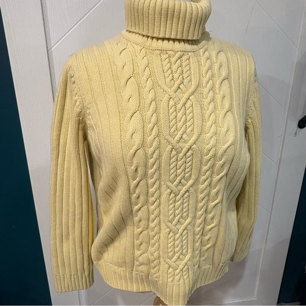 Vintage Tabi CableKnit Turtleneck- Chunky Fisherman Knit Retro Preppy Minimalist
